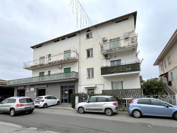 appartamento in vendita a Squillace in zona Squillace Lido