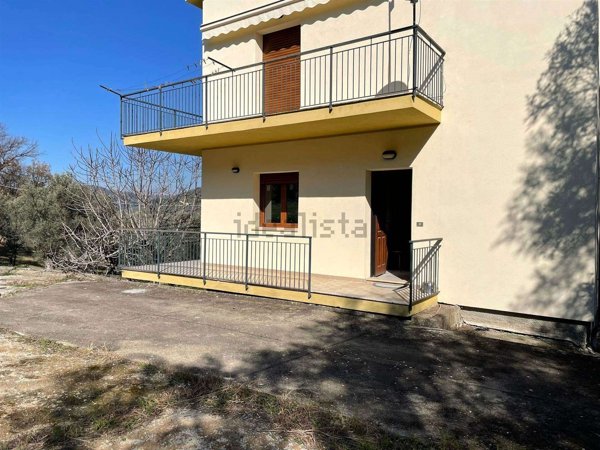 casa indipendente in vendita a Squillace