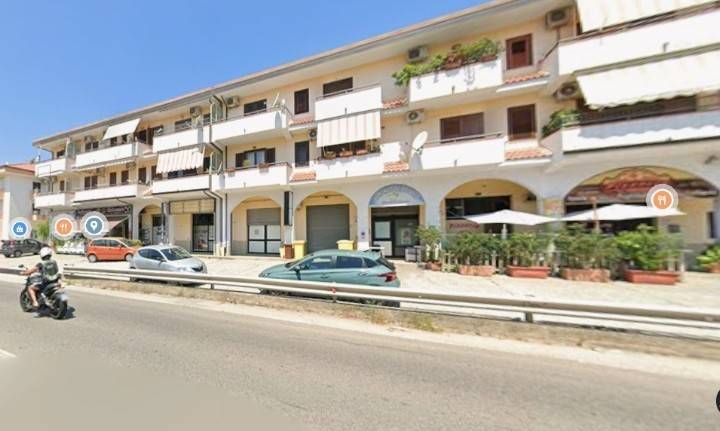 negozio in vendita a Squillace in zona Squillace Lido