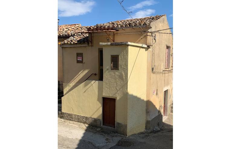 casa indipendente in vendita a Squillace in zona Squillace Lido