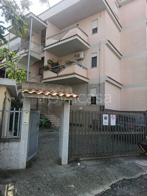 appartamento in vendita a Squillace in zona Squillace Lido