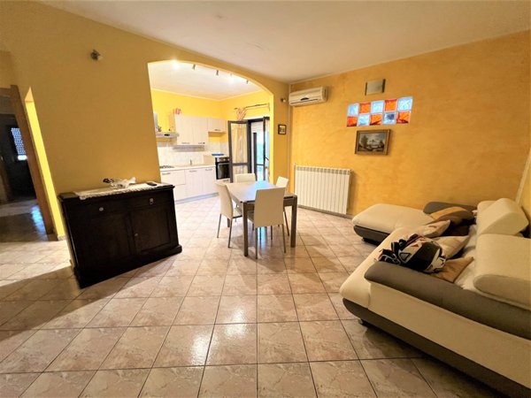 appartamento in vendita a Squillace in zona Squillace Lido