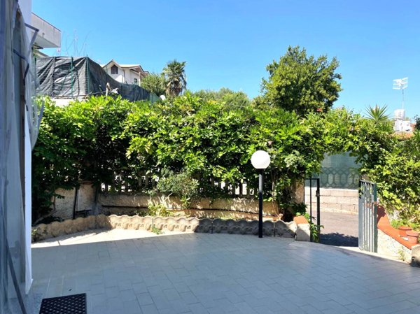 casa indipendente in vendita a Squillace in zona Squillace Lido