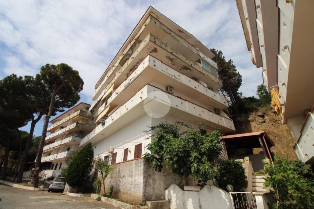appartamento in vendita a Stalettì in zona Copanello