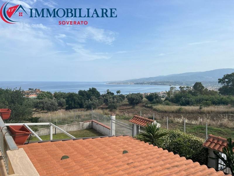casa indipendente in vendita a Stalettì in zona Caminia