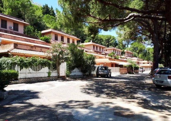casa indipendente in vendita a Stalettì in zona Copanello
