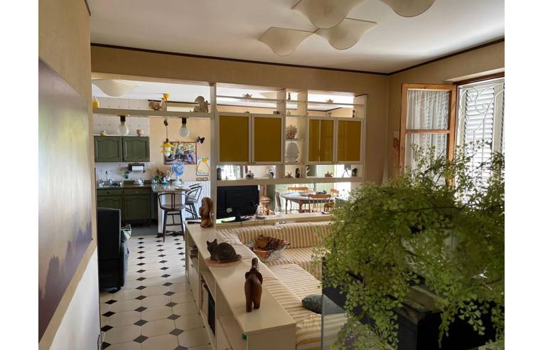 casa indipendente in vendita a Stalettì in zona Pietragrande