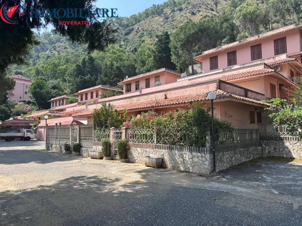 appartamento in vendita a Stalettì in zona Copanello