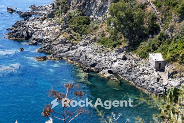 appartamento in vendita a Stalettì in zona Copanello