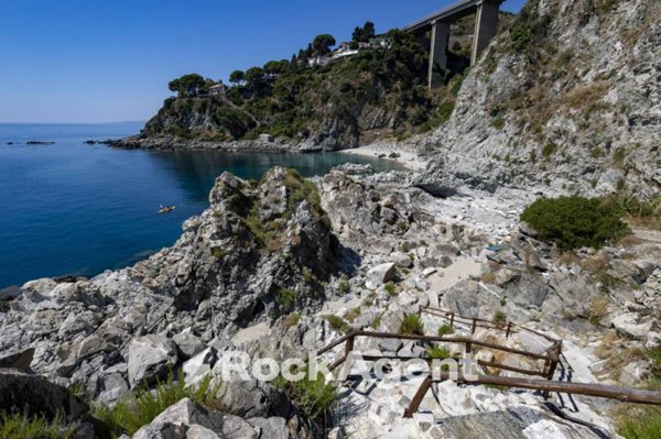 appartamento in vendita a Stalettì in zona Copanello