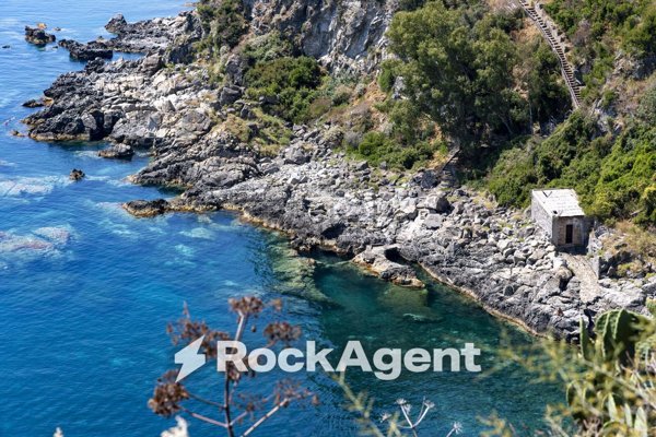 appartamento in vendita a Stalettì in zona Copanello