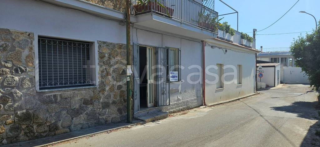appartamento in vendita a Stalettì in zona Caminia