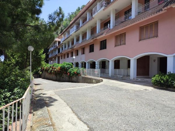 appartamento in vendita a Stalettì in zona Copanello