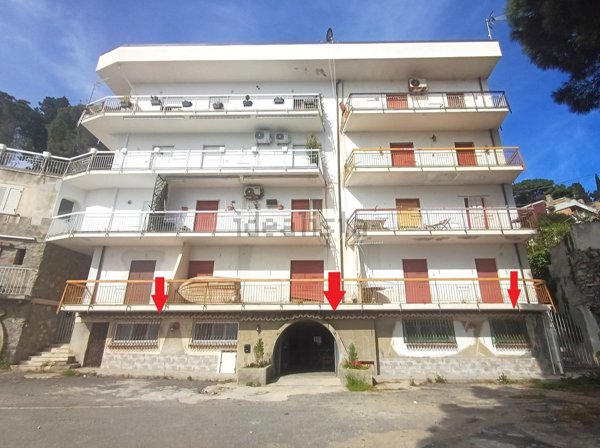 appartamento in vendita a Stalettì in zona Copanello