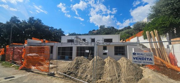 casa indipendente in vendita a Stalettì