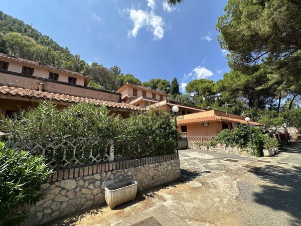 appartamento in vendita a Stalettì in zona Copanello