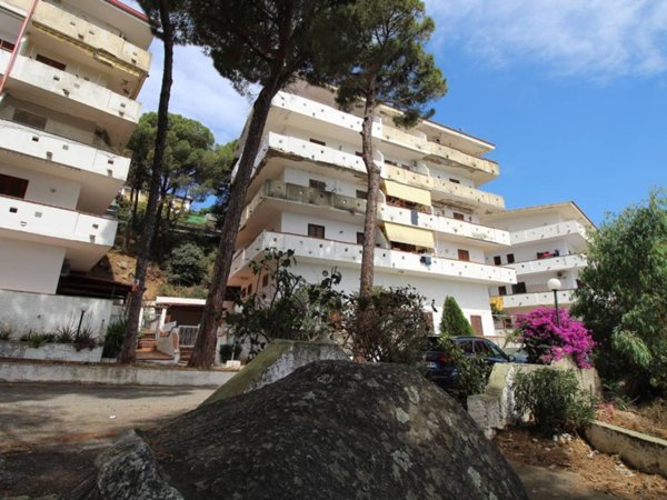 appartamento in vendita a Stalettì in zona Copanello