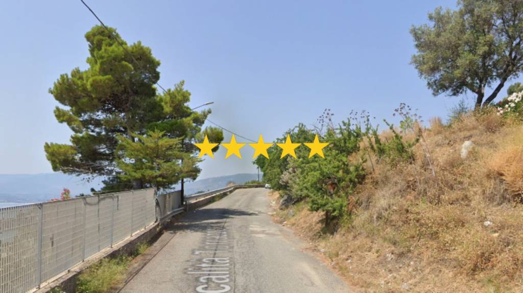 appartamento in vendita a Stalettì in zona Santa Maria del Mare