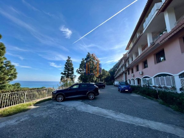 appartamento in vendita a Stalettì in zona Copanello