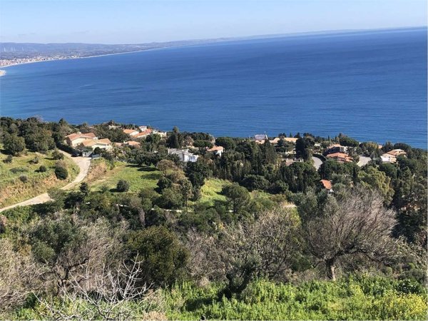 terreno edificabile in vendita a Stalettì in zona Caminia