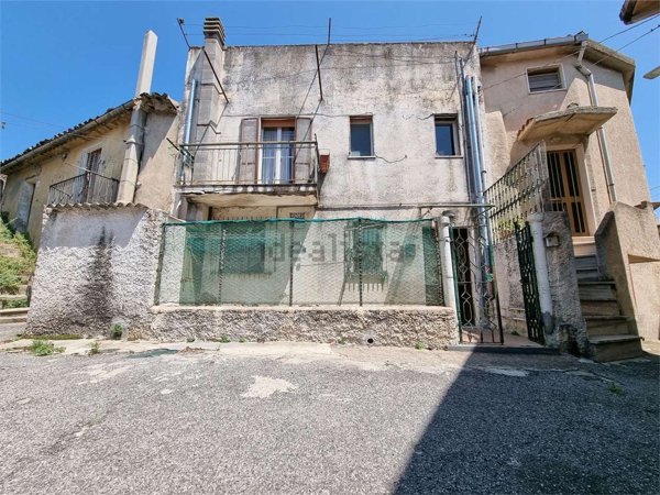 casa indipendente in vendita a Stalettì