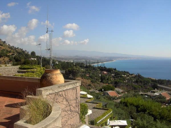 appartamento in vendita a Stalettì in zona Santa Maria del Mare