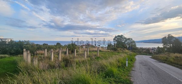 terreno edificabile in vendita a Stalettì in zona Caminia