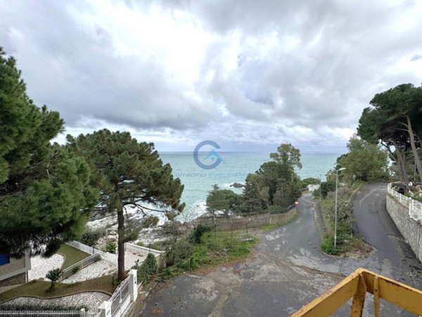 appartamento in vendita a Stalettì in zona Copanello