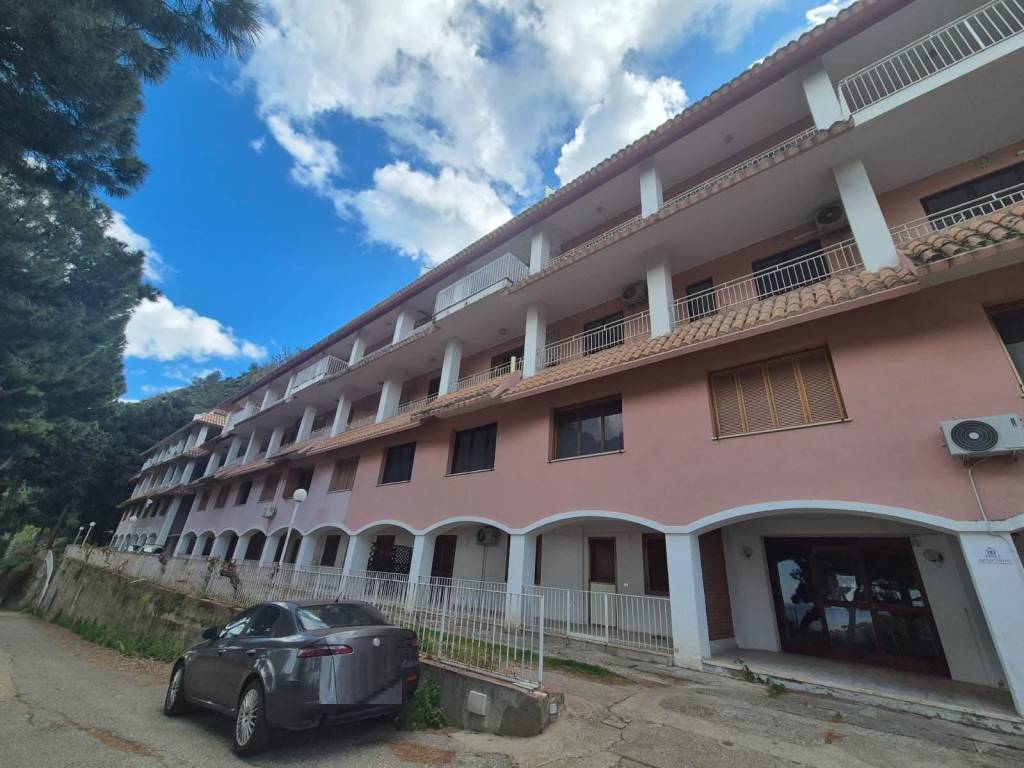 appartamento in vendita a Stalettì in zona Copanello