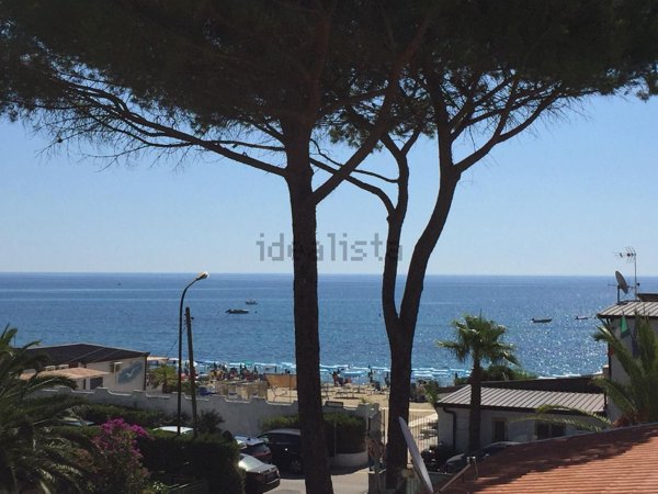 appartamento in vendita a Stalettì in zona Copanello