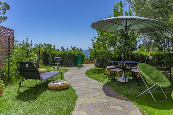 appartamento in vendita a Stalettì