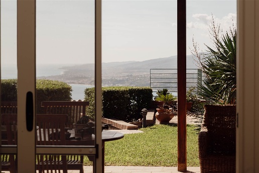 casa indipendente in vendita a Stalettì in zona Caminia