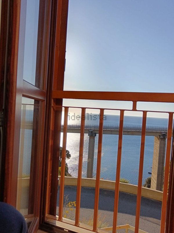 casa indipendente in vendita a Stalettì