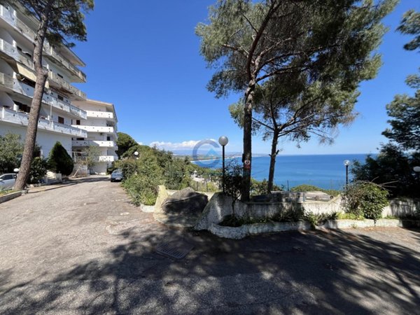 appartamento in vendita a Stalettì in zona Copanello