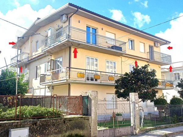 appartamento in vendita a Stalettì