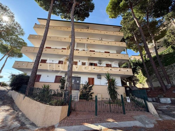 appartamento in vendita a Stalettì in zona Copanello