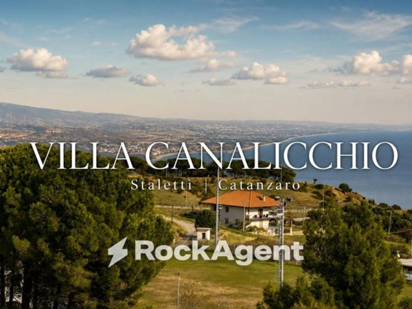 appartamento in vendita a Stalettì in zona Caminia