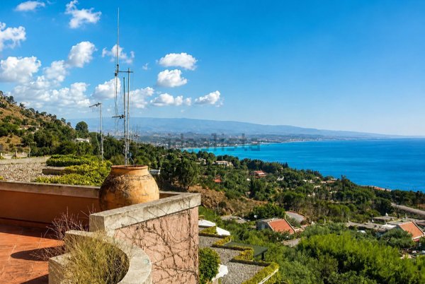 appartamento in vendita a Stalettì in zona Santa Maria del Mare