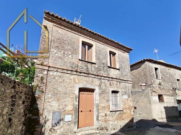 appartamento in vendita a Stalettì