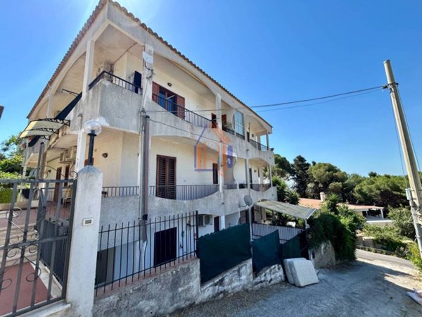 appartamento in vendita a Stalettì