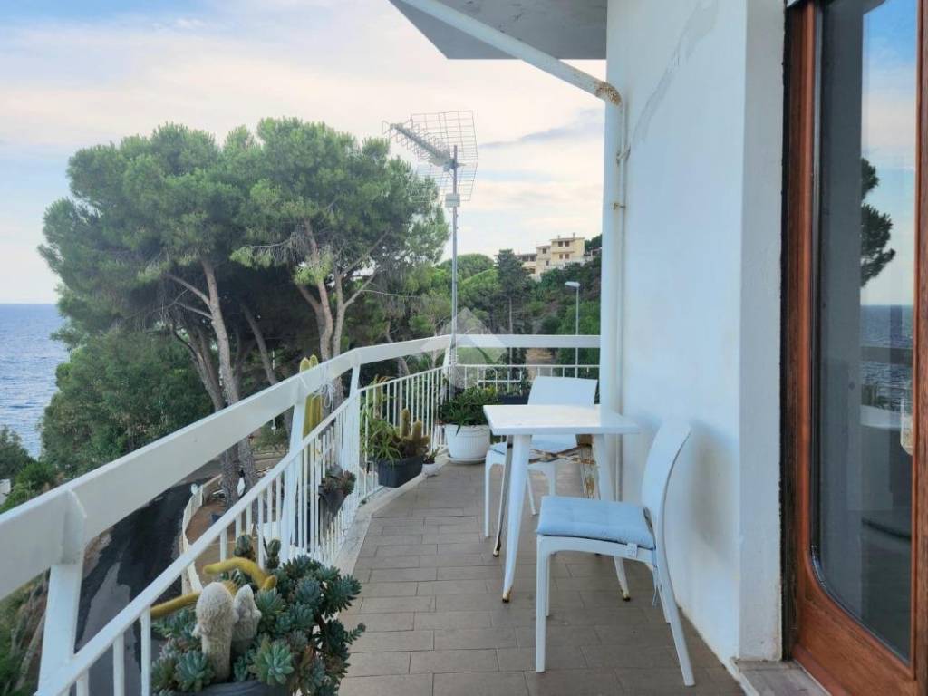 appartamento in vendita a Stalettì in zona Copanello