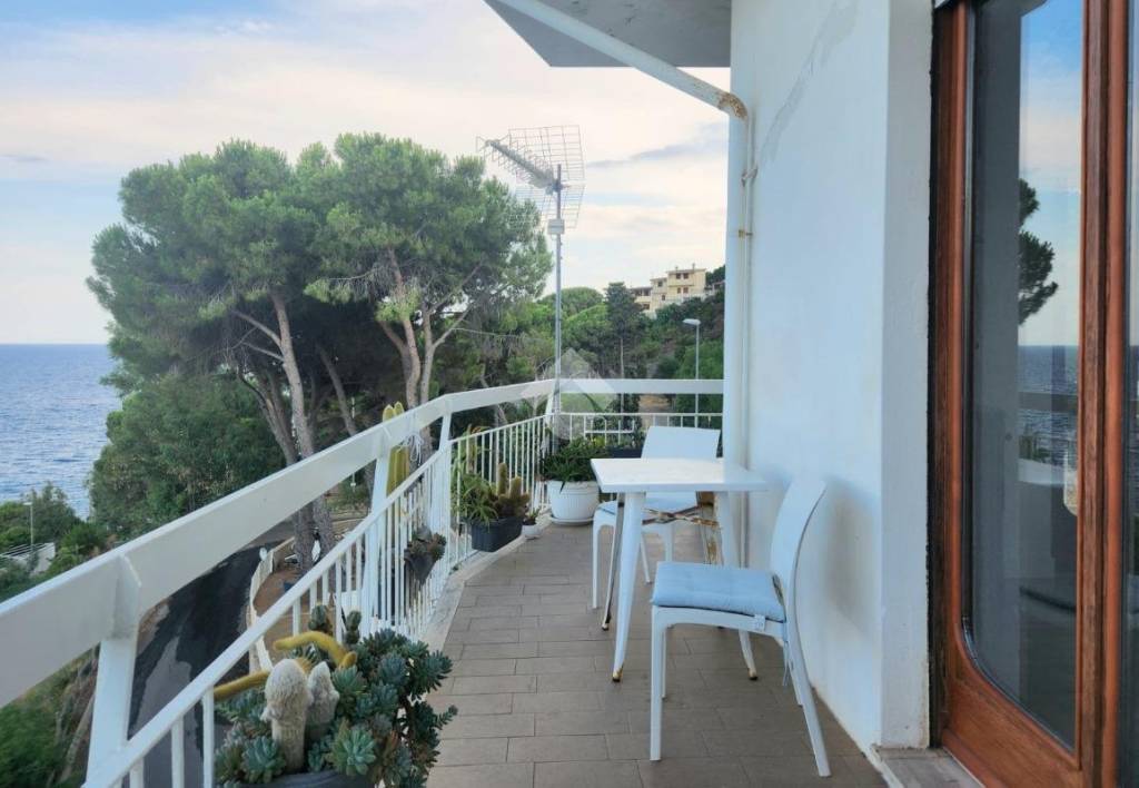 appartamento in vendita a Stalettì in zona Copanello