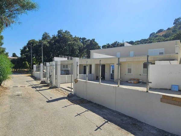 casa indipendente in vendita a Stalettì in zona Copanello