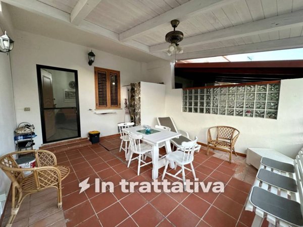 casa indipendente in vendita a Stalettì in zona Caminia