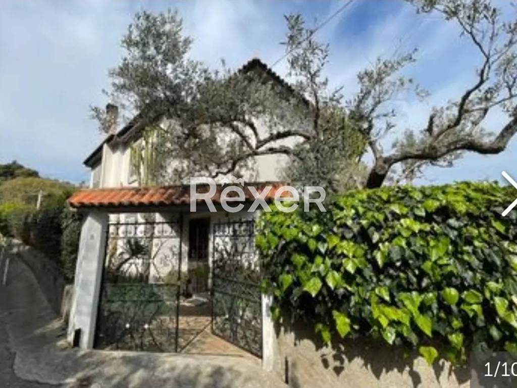 casa indipendente in vendita a Stalettì