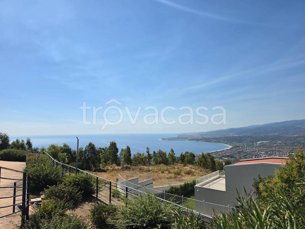casa indipendente in vendita a Stalettì