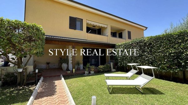 casa indipendente in vendita a Siracusa in zona Scala Greca