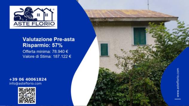 casa indipendente in vendita a Taverna