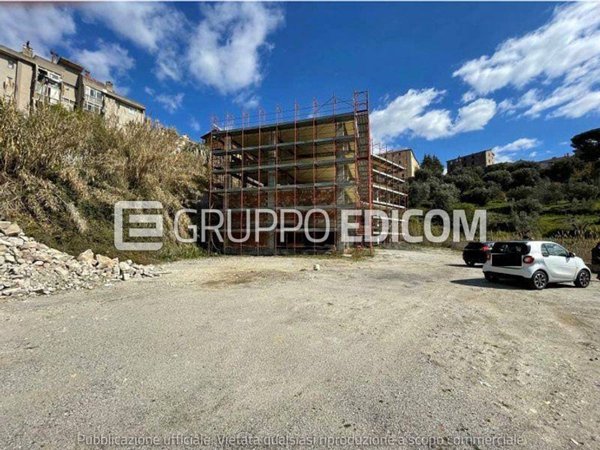 casale in vendita a Taverna