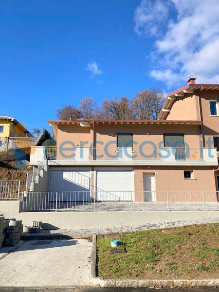 casa indipendente in vendita a Taverna